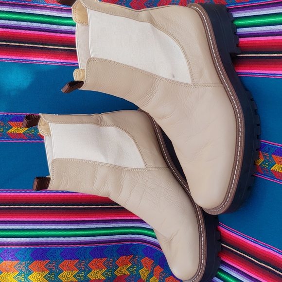 Sam Edelman Women's Cream Chelsea Slip-on Ankle Boots size 9W - Picture 3 of 16